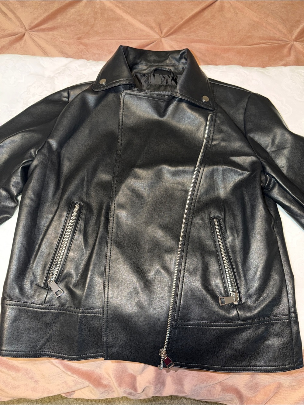 Men's Black Leather Bomber Jacket with Zip Pockets